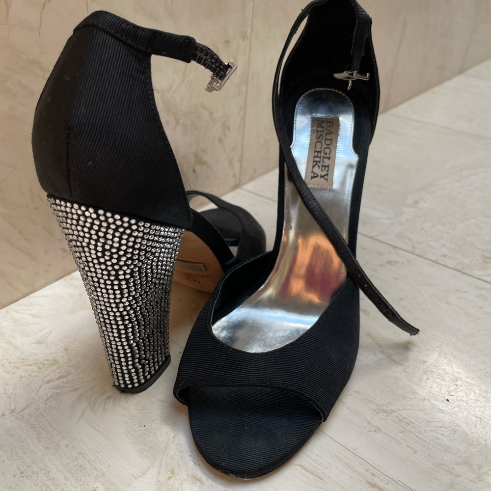 Badgley mischka heels